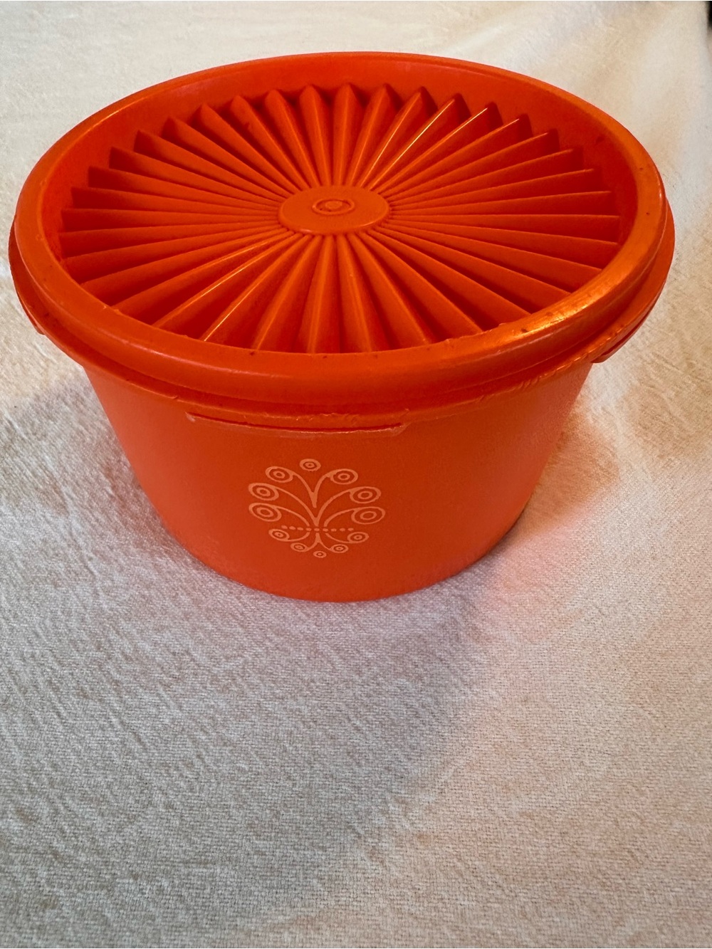 ⭐️ Vintage Tupperware 6” Orange Storage Container and Lid EUC